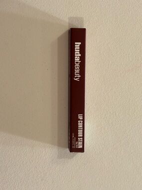 Huda Beauty Lip Contour Stain - Rich Brown